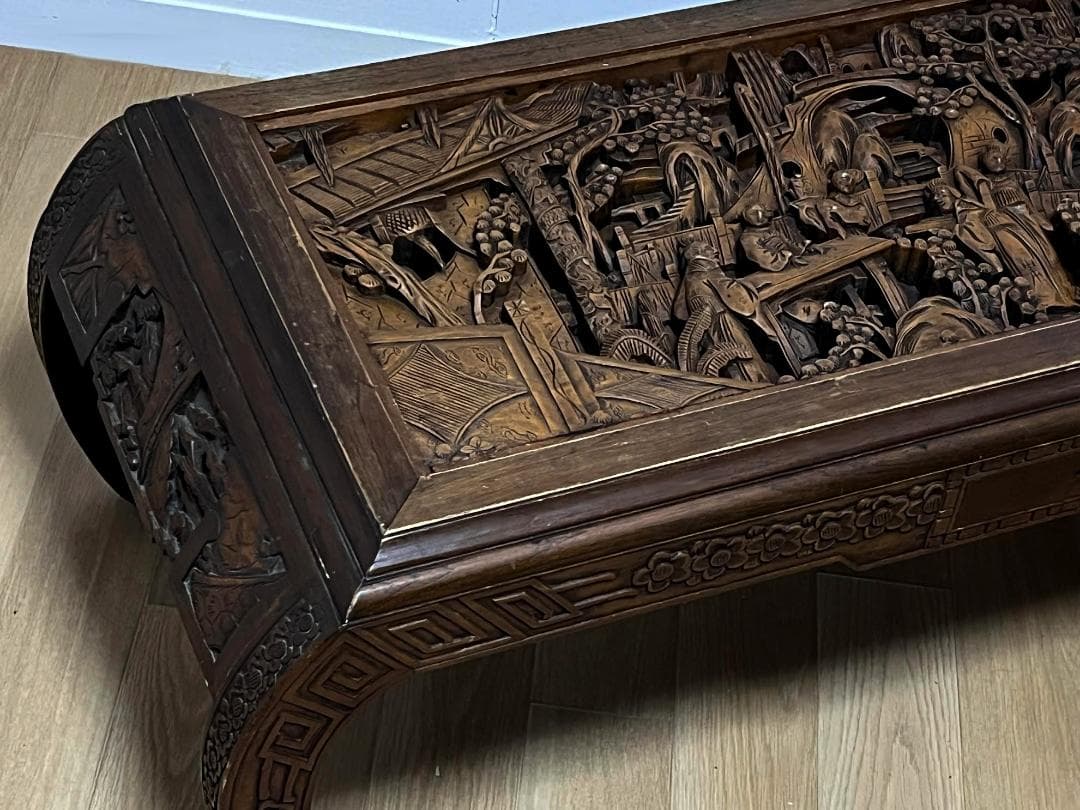 アンティーク家具 細密木彫彫刻　テーブル　高級家具 無垢材 座卓 座敷机