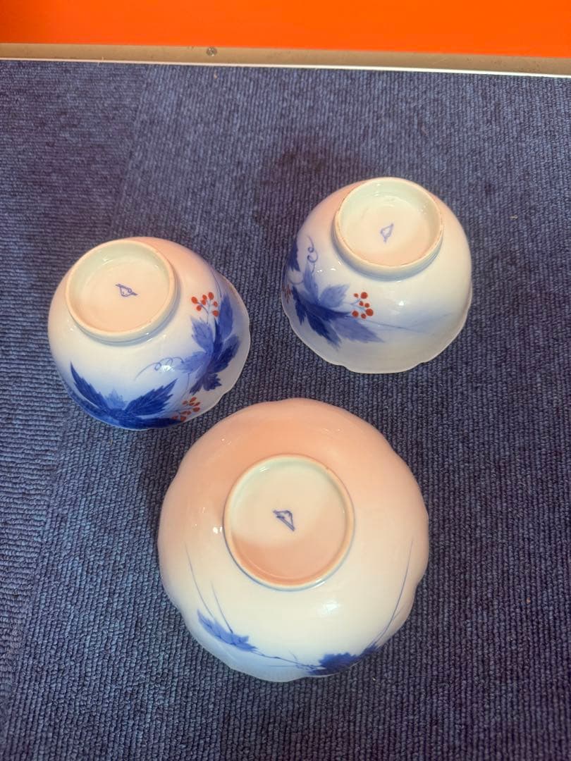 1707 深川製磁　染付葡萄絵　花型鉢　3客