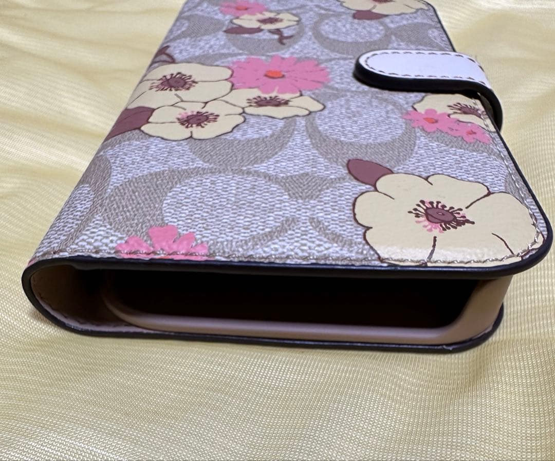 COACH iPhone 14 Pro 手帳型ケース 花柄