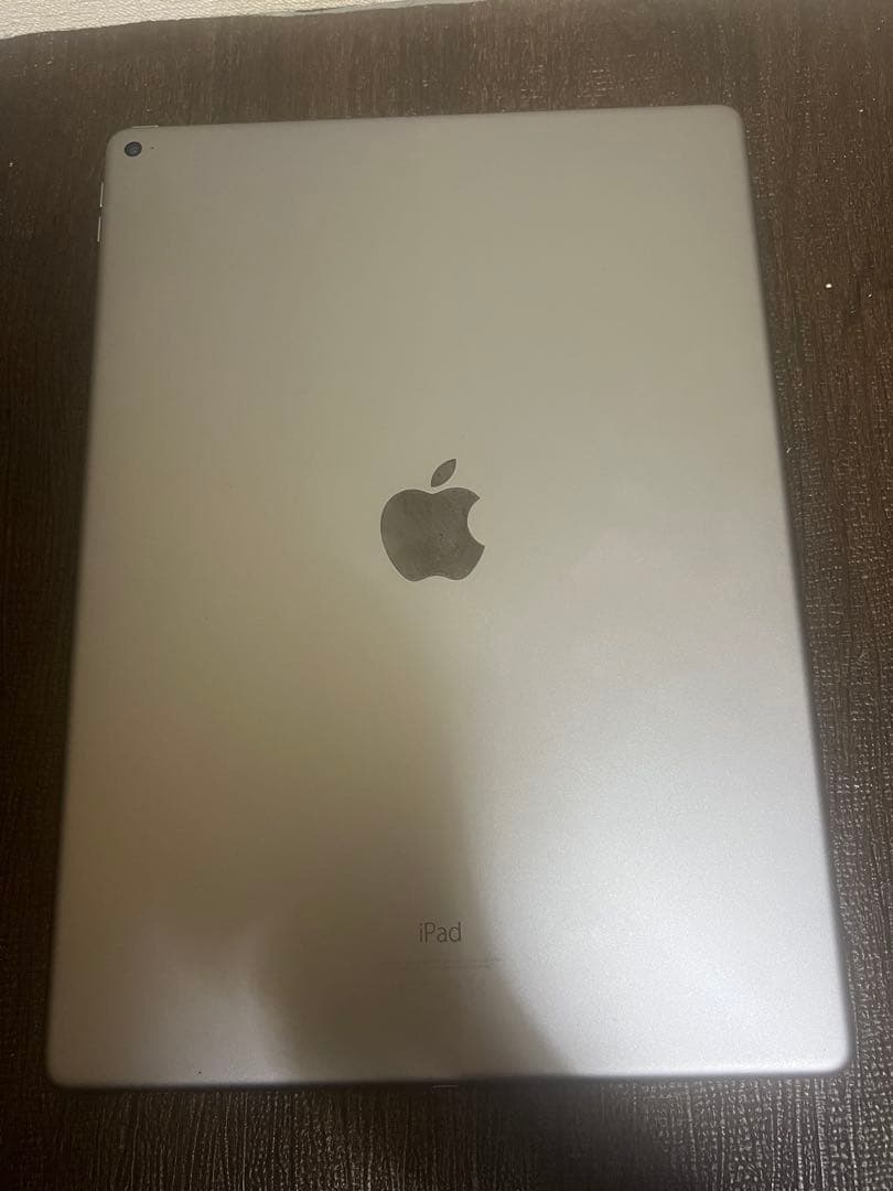 iPad Pro (12.9インチ)　Wi-Fiモデル：A1584 シルバー