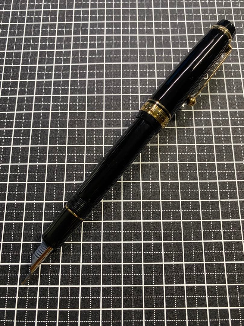 PILOT CUSTOM 845 漆黒　万年筆　字幅M