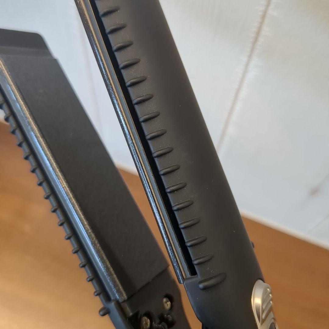 yui【美品】ホリスティックキュアストレートアイロン　CCIS-G03