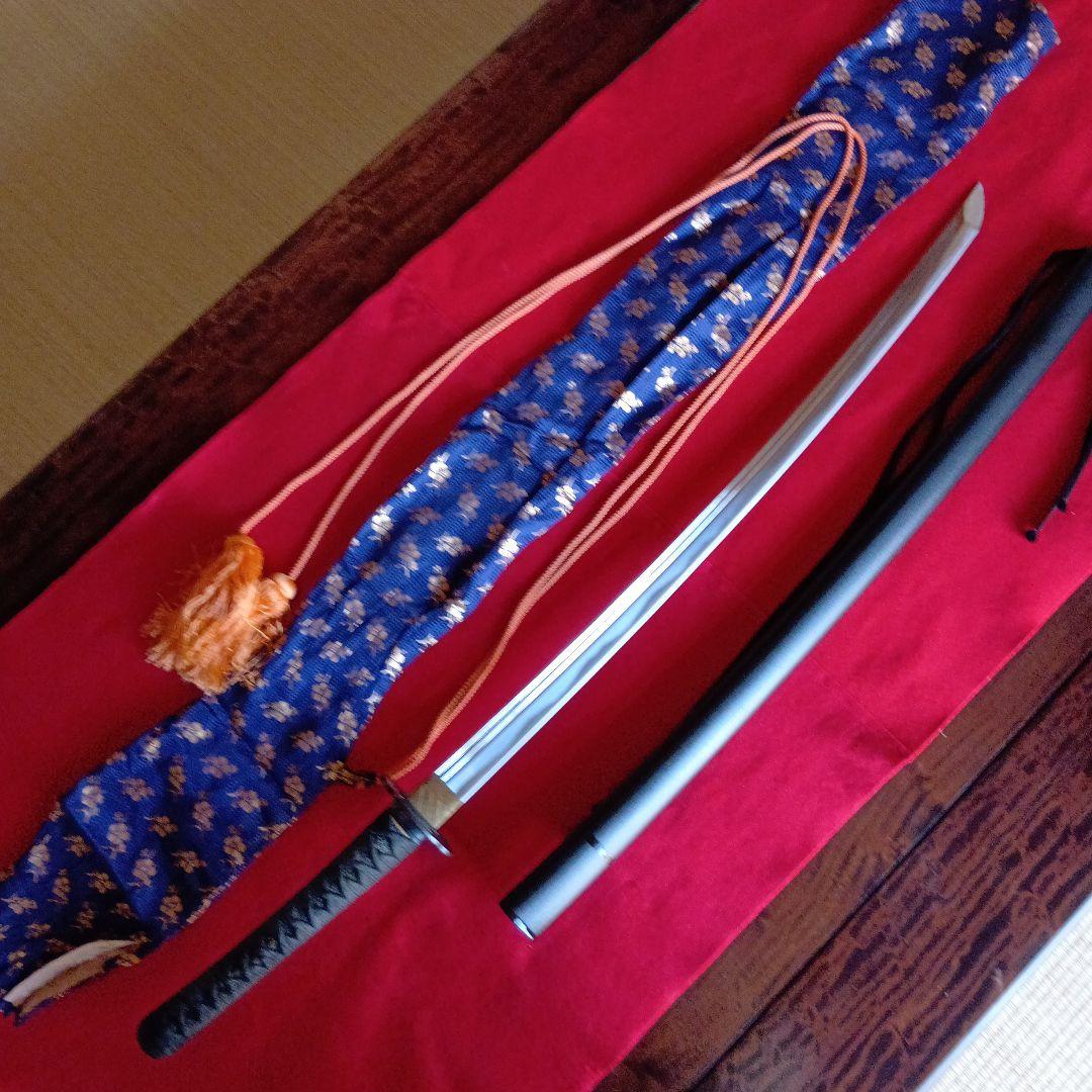 模造刀　和泉守兼定写し　刀身はアルミ合金製で切れません。