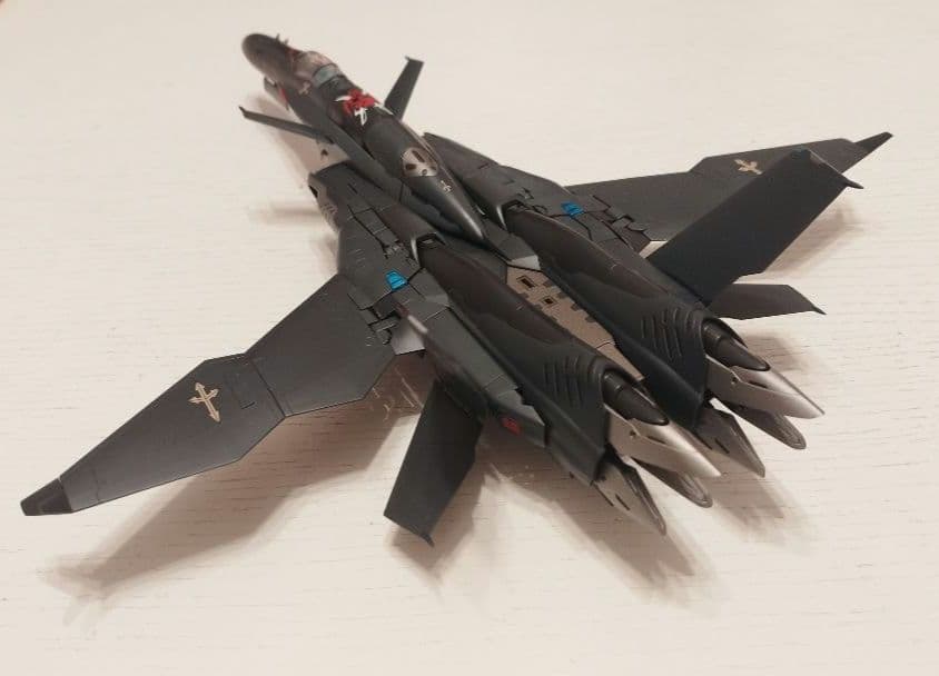 アルカディア 1/60 完全変形 SV-51γ イワノフ搭乗機