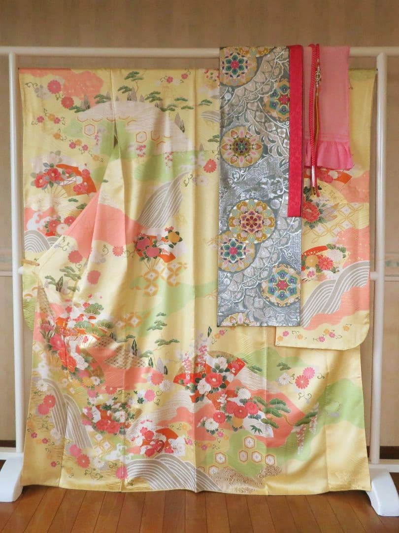 5200 振袖フルセット　正絹黄イエロー　成人式結婚式卒業式 古典御所車