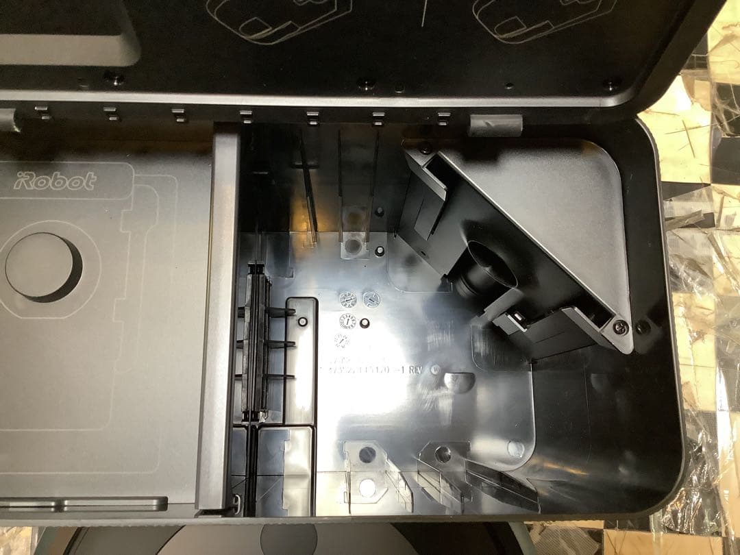 iRobot Roomba ルンバ j7+　ロボット掃除機