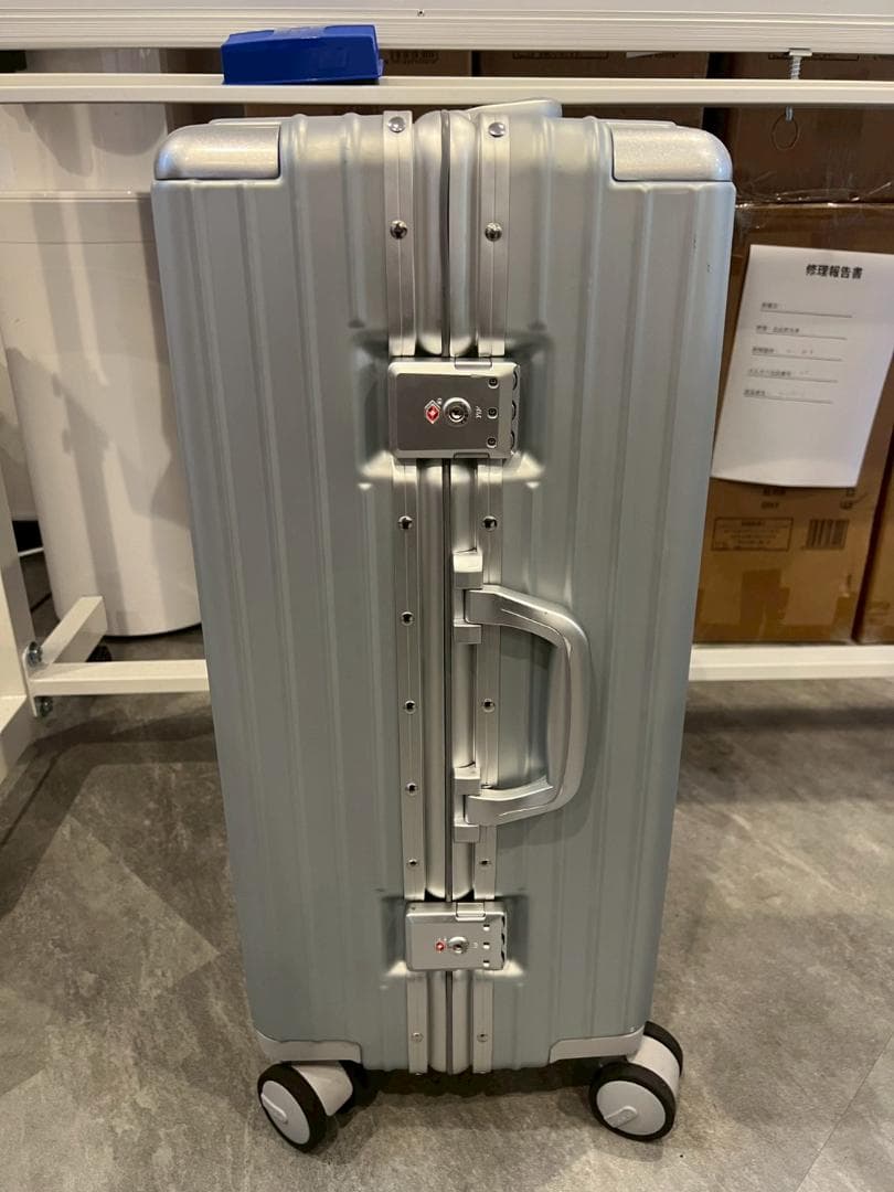 リベティ多機能キャリーケース【マットシルバーМ】B1　TSAロック　スーツケース