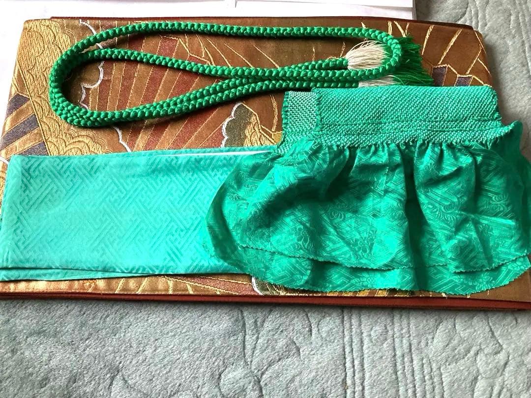 m*9様 美しい　振袖　着物　赤　鳳凰　絞り　15枚目の帯、緑帯締め帯揚げ、襟、