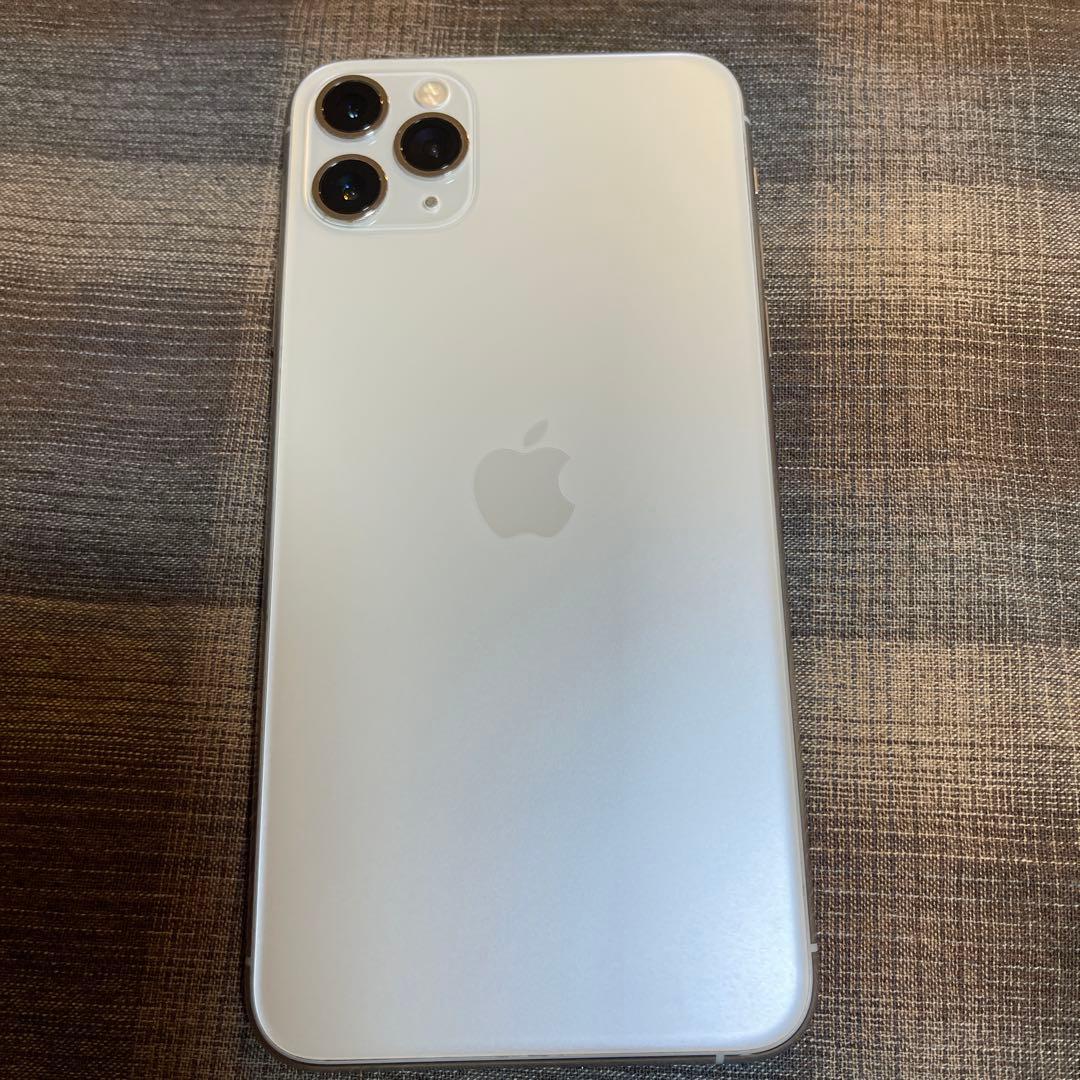 美品iPhone 11 ProMax 512GB シルバー 本体　箱と付属品あり