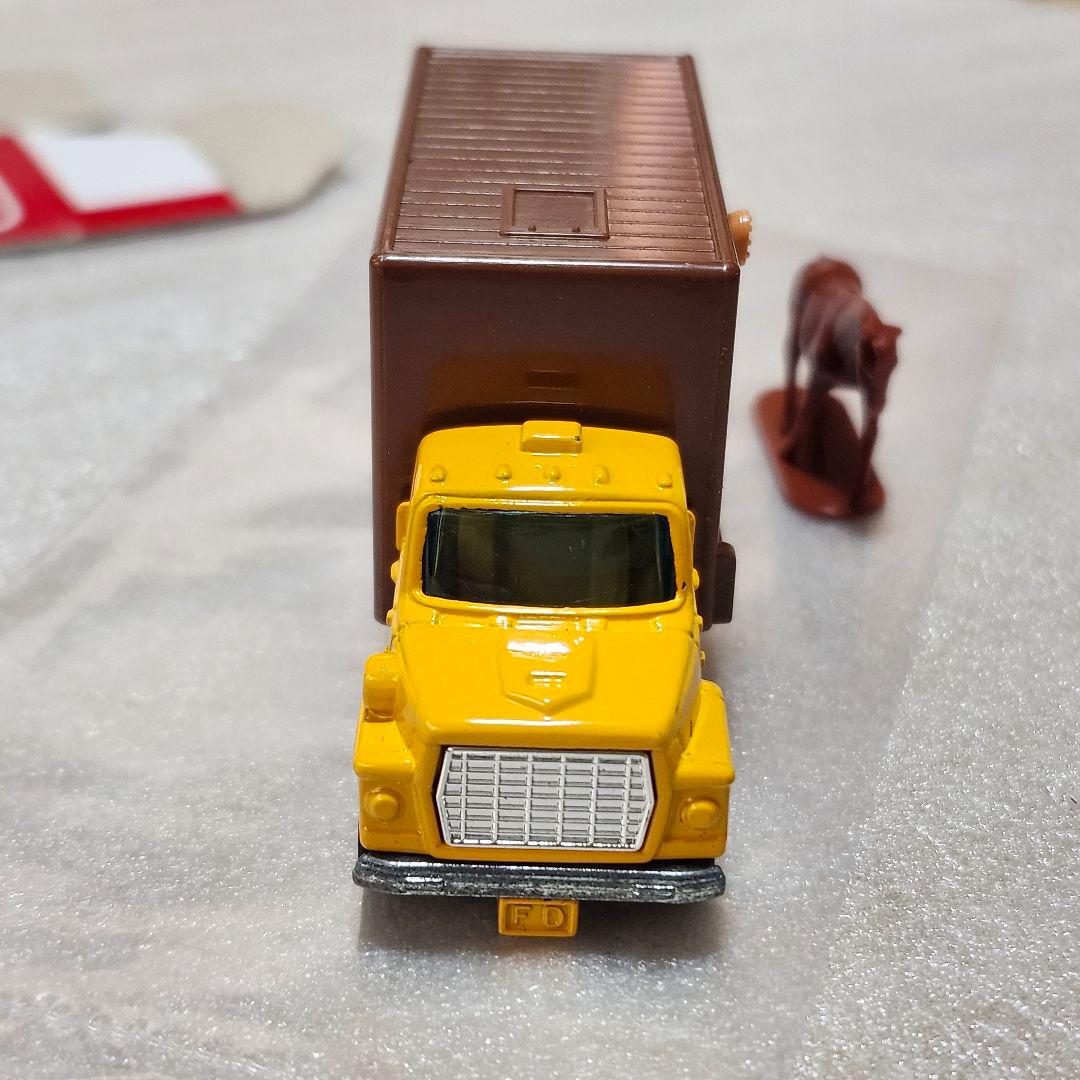 199.日本製トミカ フォード キャトル トラック クリアケース入り