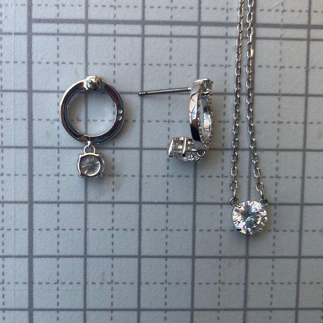 ★swarovski★スワロフスキーConstellaピアス＆ネックレス