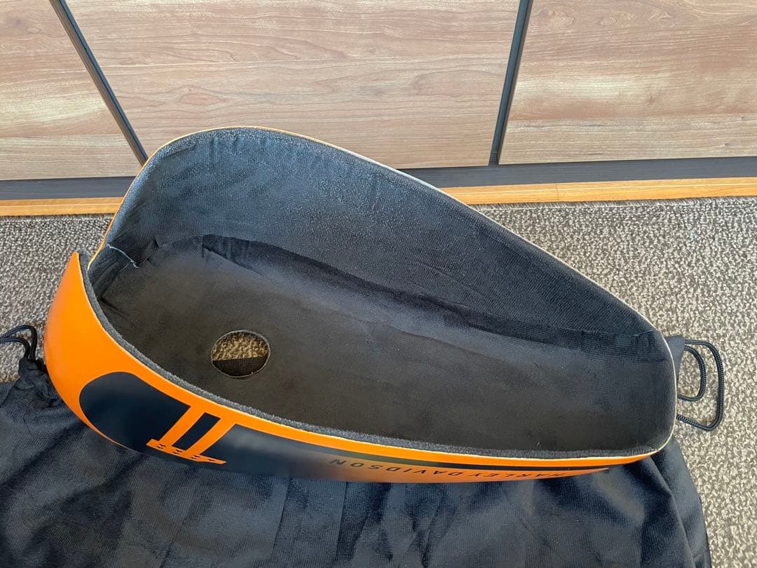 ハーレーダビットソン　XL883N サイモンカスタムタンクカバー