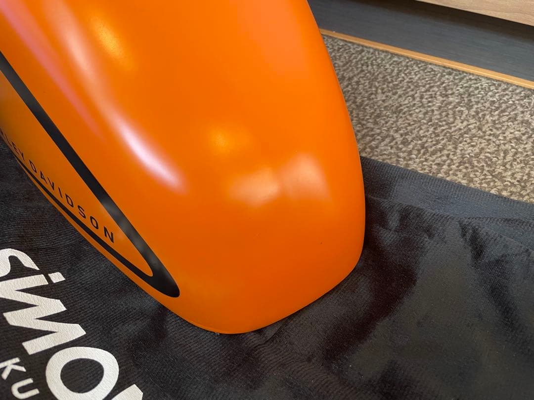 ハーレーダビットソン　XL883N サイモンカスタムタンクカバー