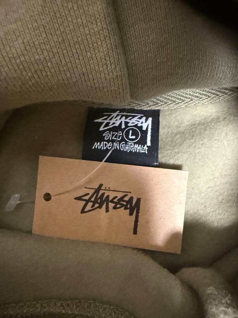 Stussy オリーブ色 パーカー Lサイズ