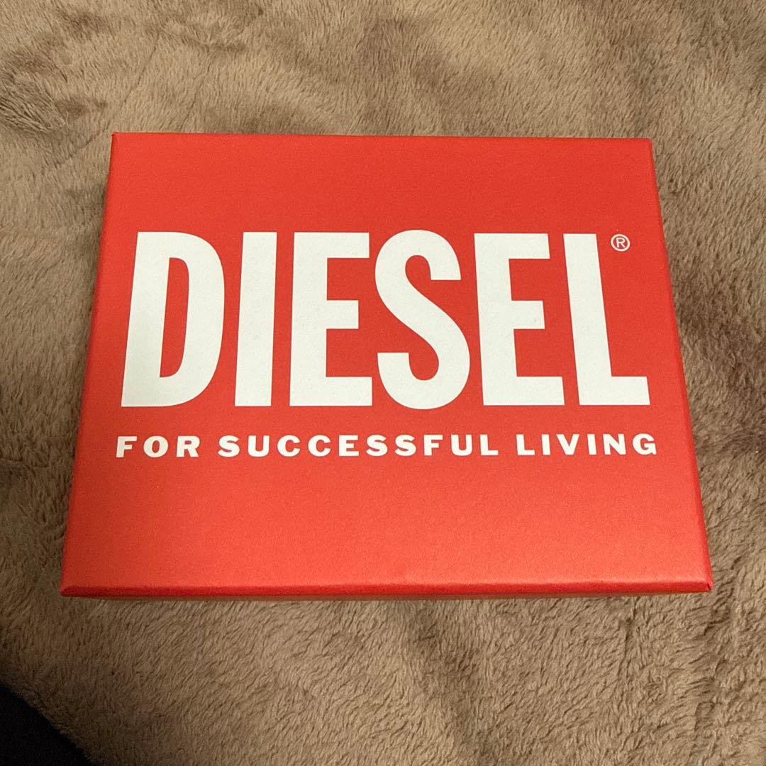DIESEL 三つ折財布