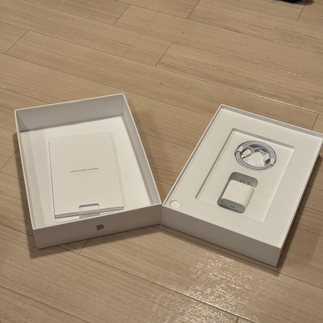 10月購入iPad Air M3 11インチ ブルー セルラーモデル