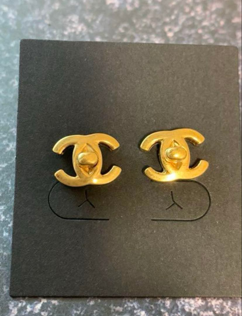 CHANEL シャネル 10A ターンロック　ココマーク ピアス ゴールド