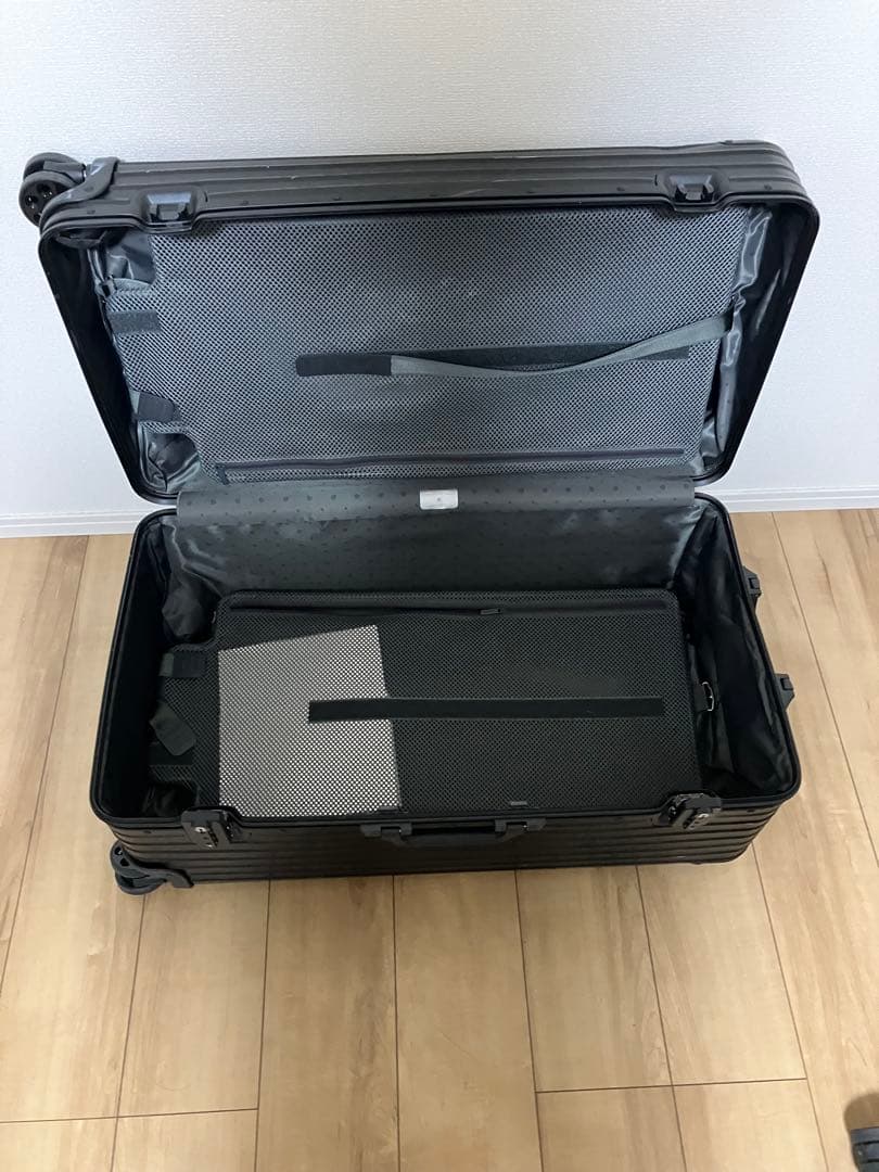 リモワ　キャリーケース