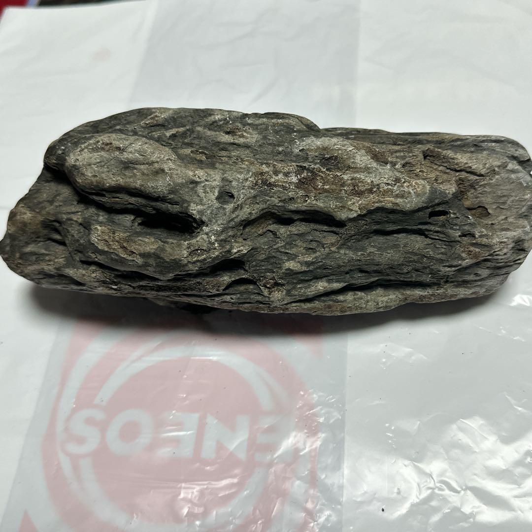 水石「千仏石」 天然石 2.7キロ盆栽等の置石、水槽等レイアウト