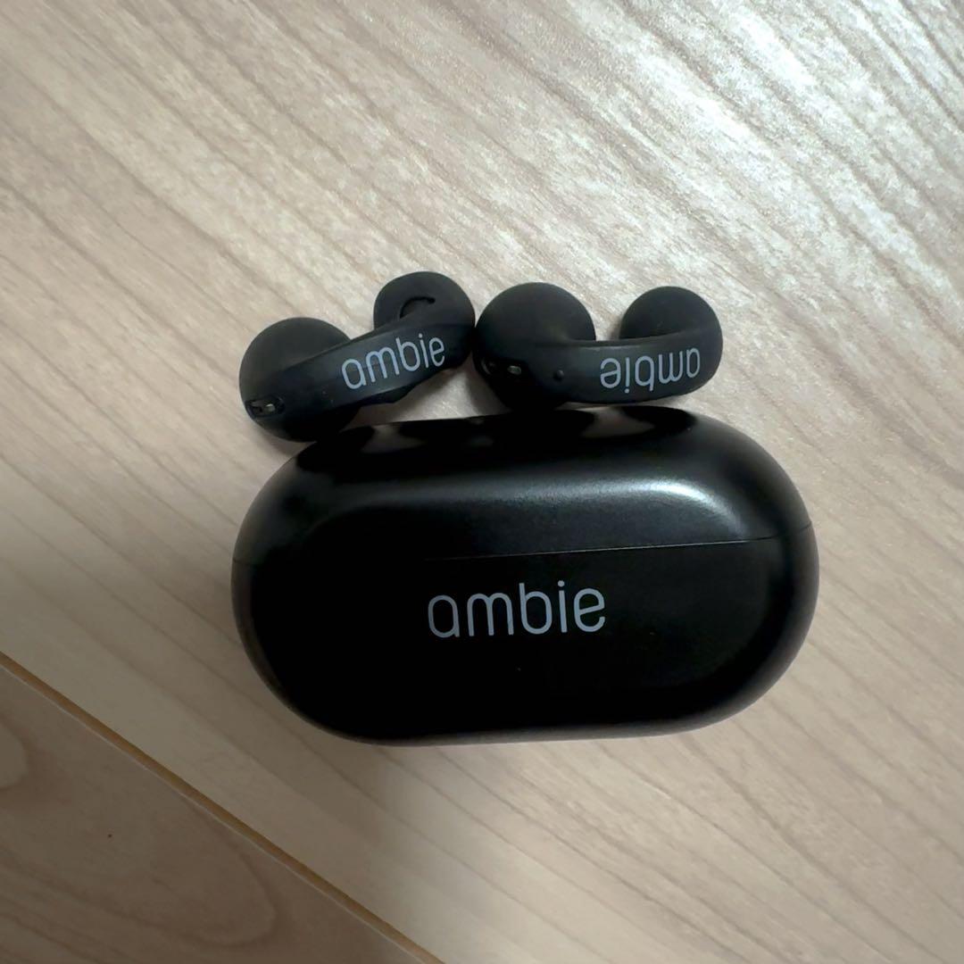 ambie ワイヤレスイヤホン ブラック 充電ケース付き
