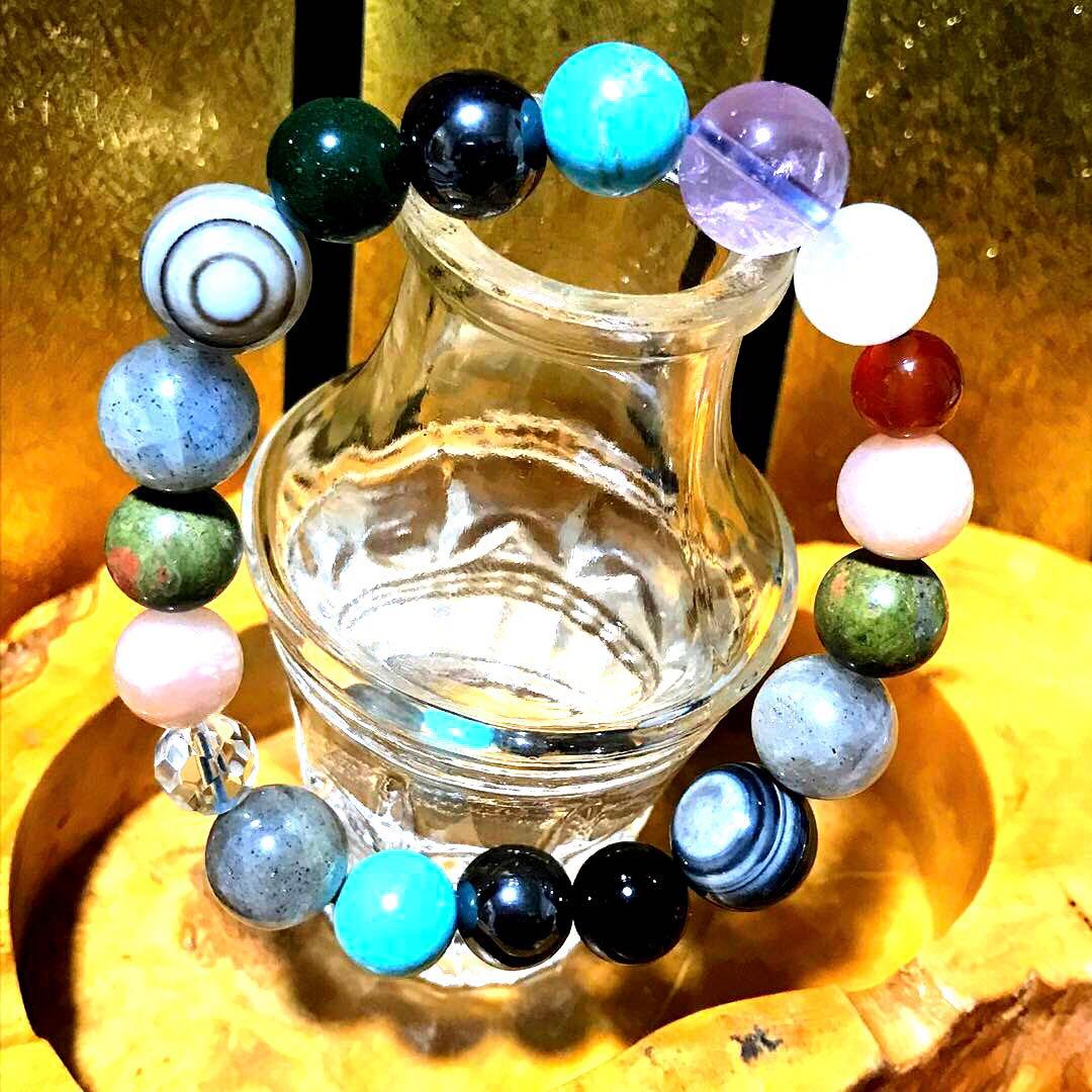 特殊ブレスレット(トレジャーハンター)天然石　心　癒し　精神守護　お守り