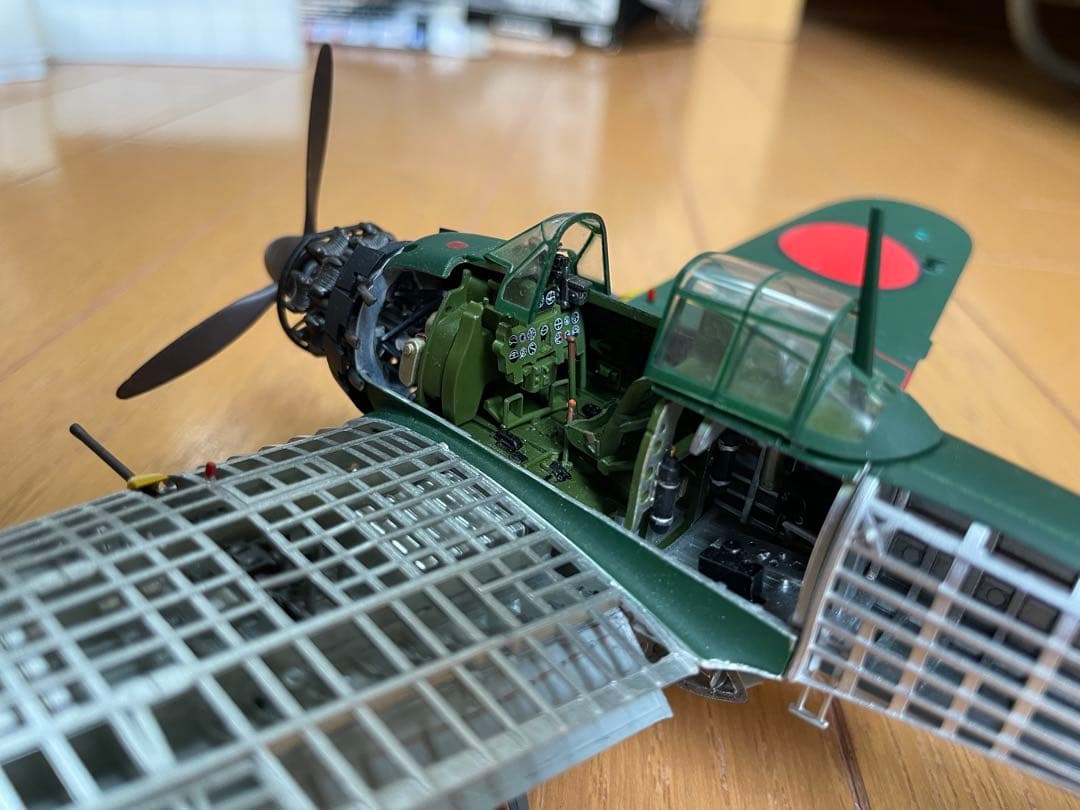 ハセガワ1/48 零戦(半スケルトンver) 帝国海軍戦闘機 プラモデル完成品