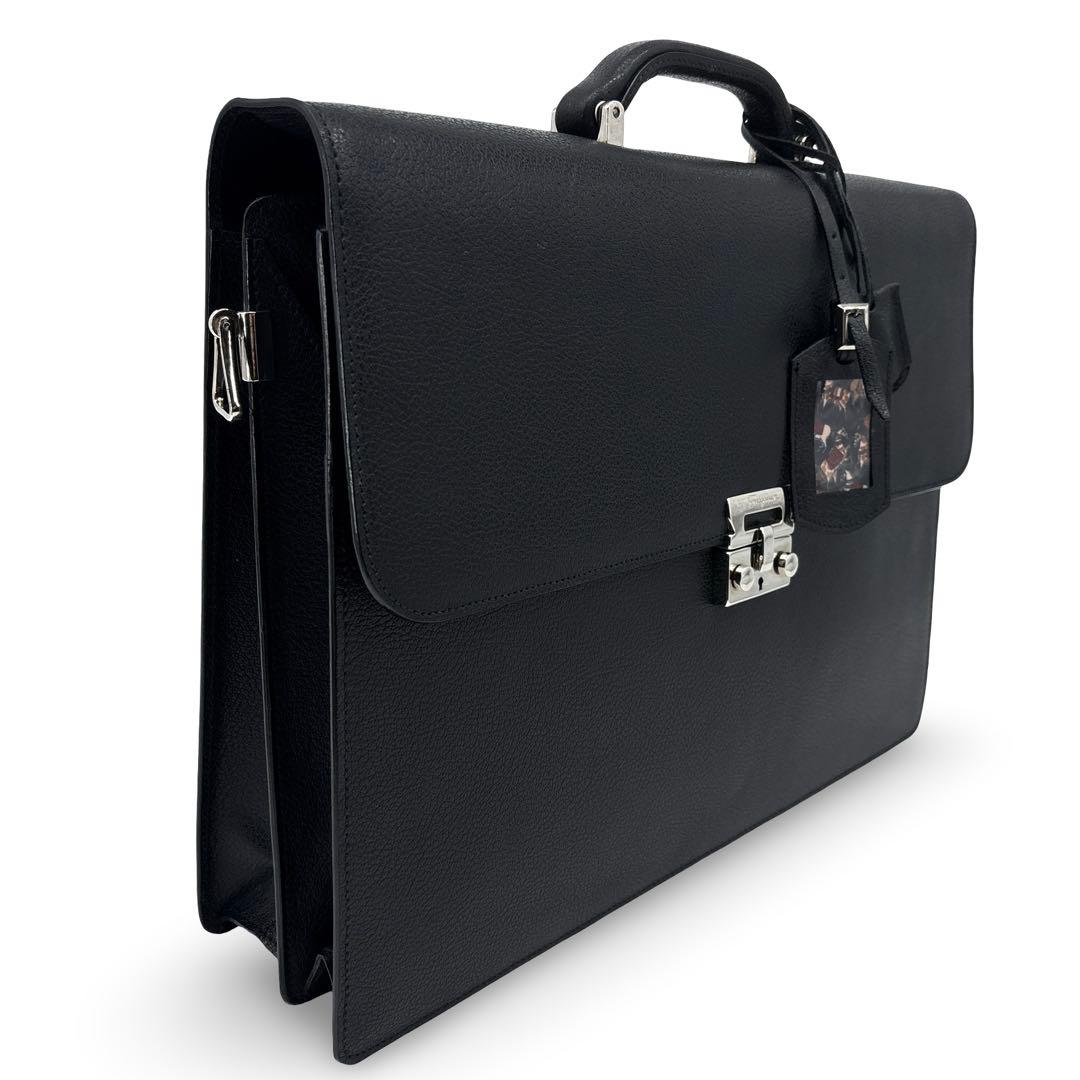 【極美品】フェラガモ　ブリーフケース　ビジネスバッグ　レザー　革　金具　鍵付　黒