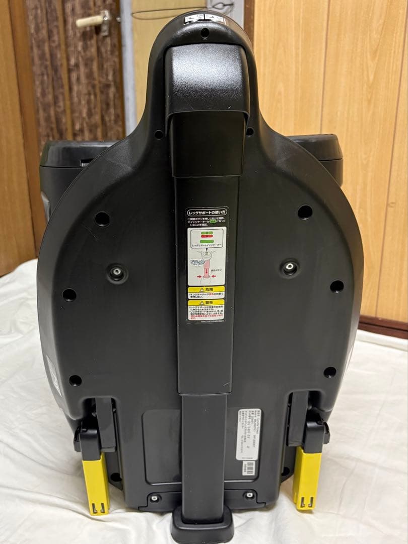 アップリカ クルリラ プロテクト ISOFIX チャイルドシート R129 美品