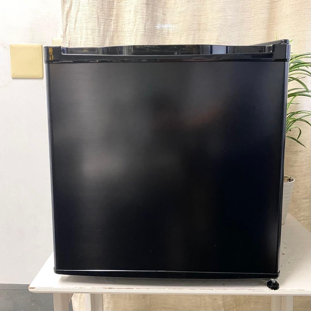 ワンルームや寝室におすすめ！ブラックでカッコいい！1ドア冷蔵庫46L