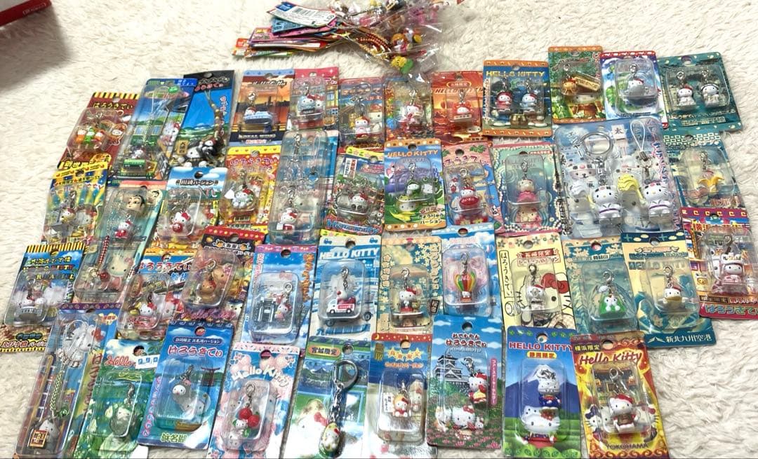 サンリオご当地キティ根付マスコットなど