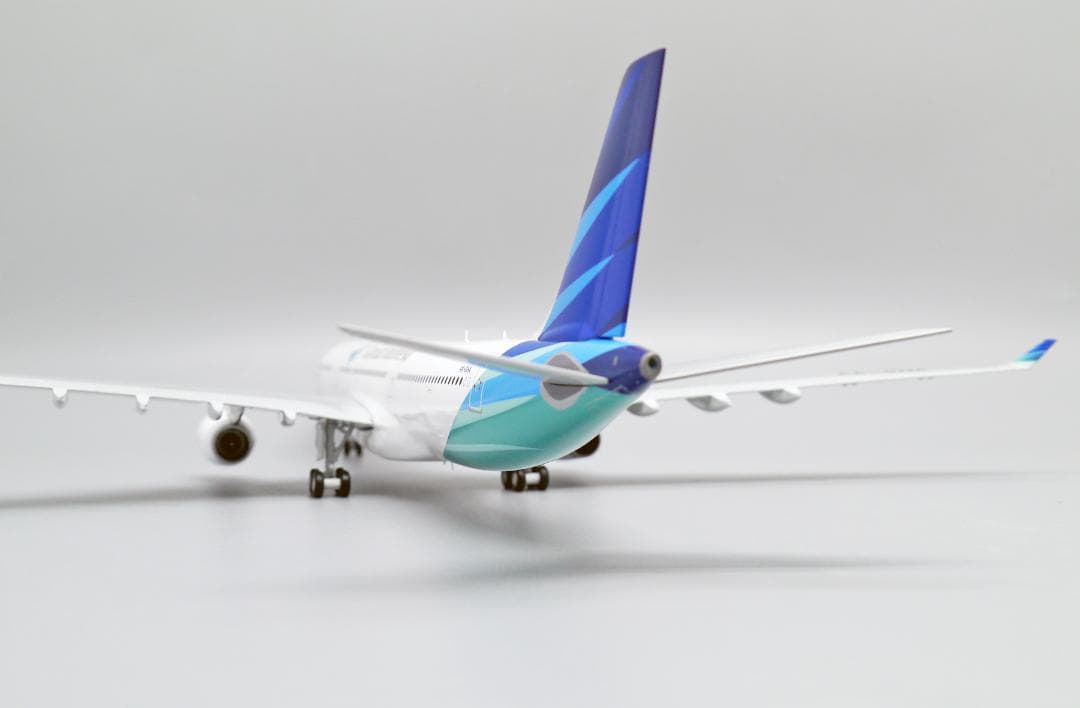 ガルーダ・インドネシア航空 A330-300 PK-GHA 1/200