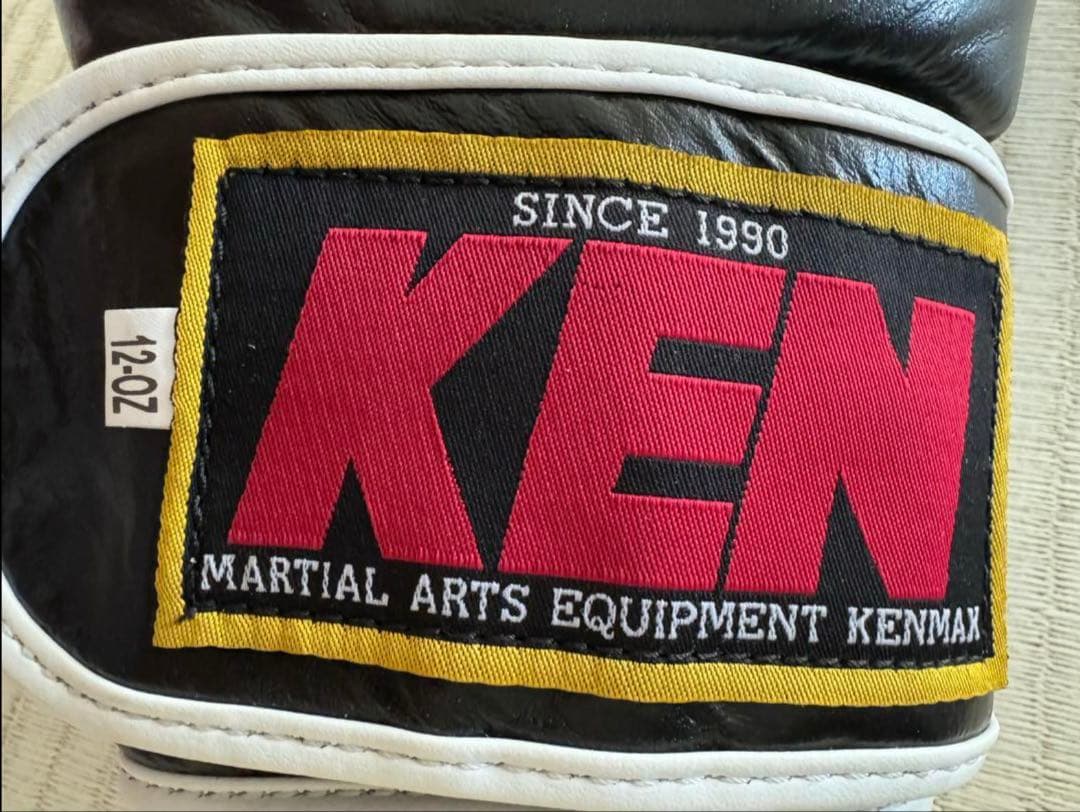 KENMAX ボクシンググローブ 16oz ホワイト/レッド/ブラック