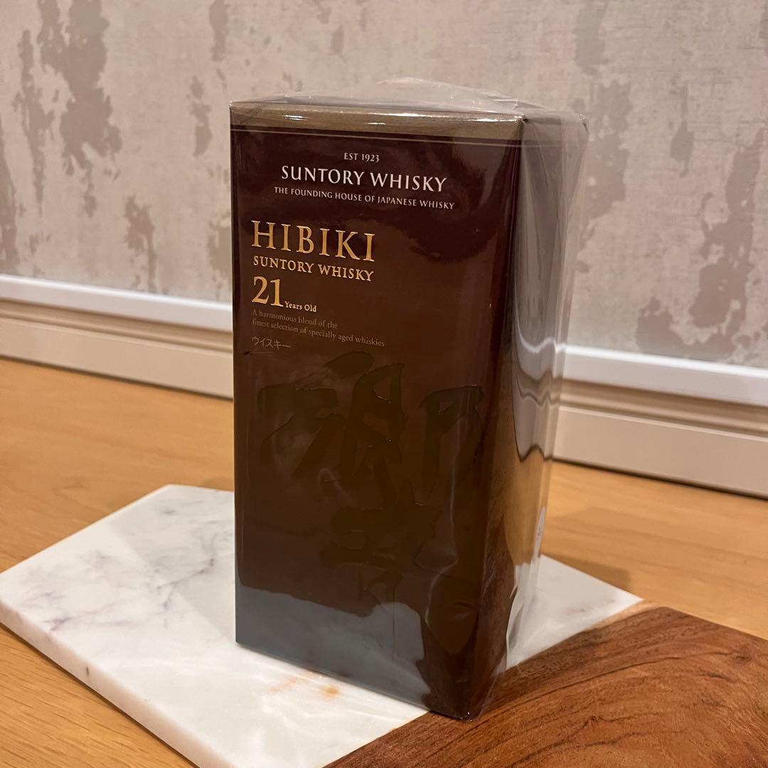 SUNTORY(サントリー)響21年 700ml 箱付き