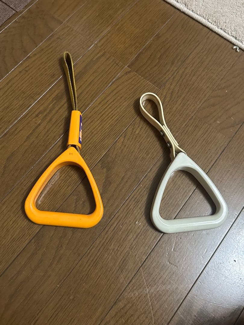 日比谷線03系101 つり革