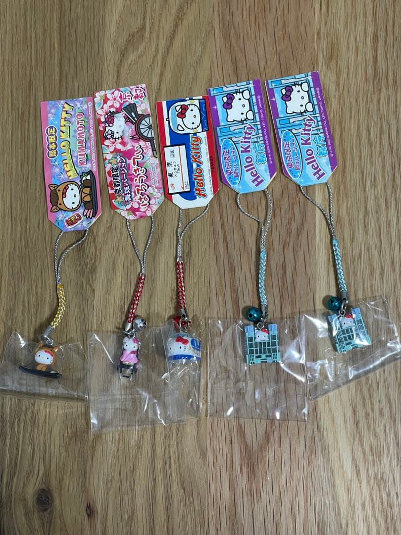 ご当地キティ 根付け ストラップ　まとめ売り14点