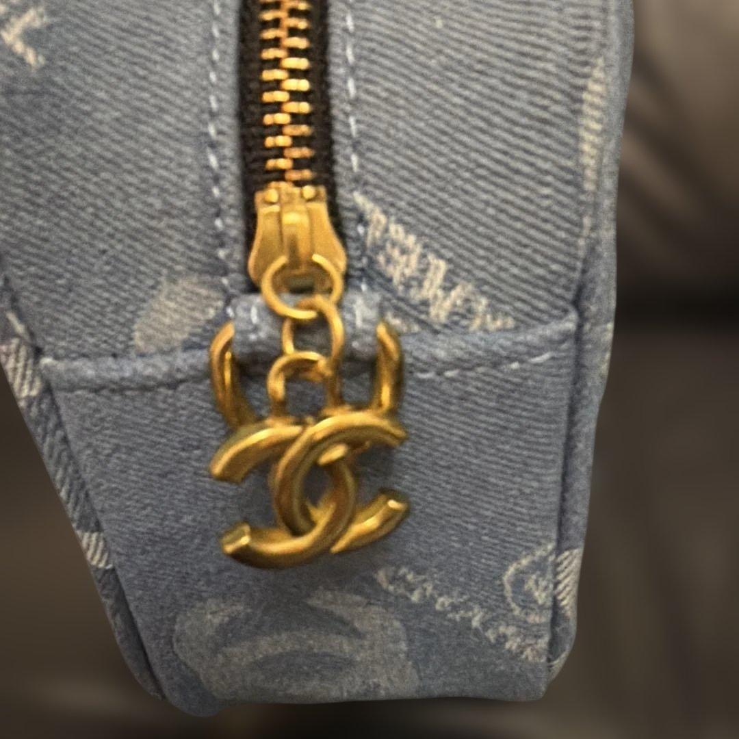 CHANEL ブルー　デニム　シャネル　ショルダーバッグ　ゴールドチェーン