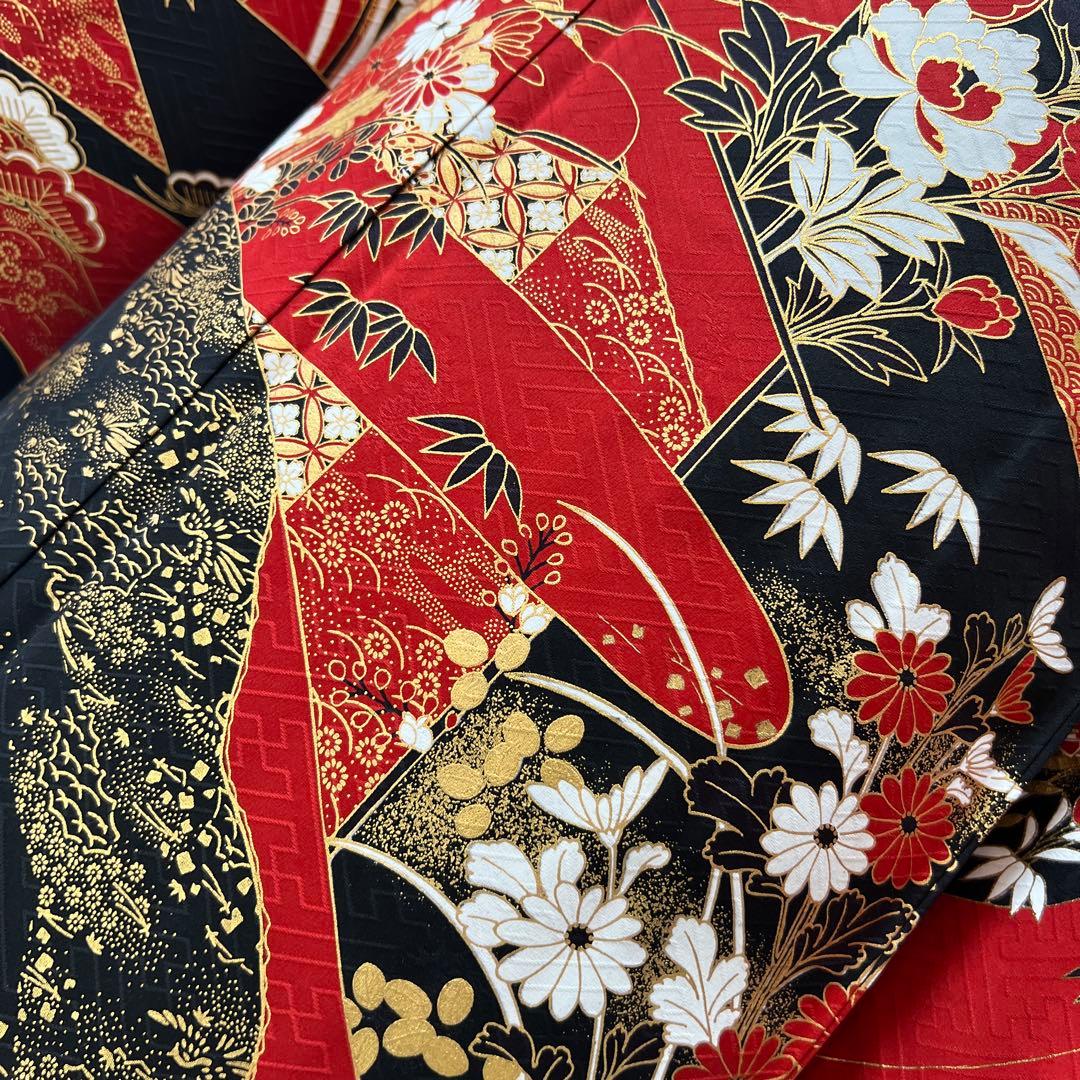 353 振袖フルセット 正絹 レッド 朱赤 赤 黒 金彩 駒刺繍 暈し染め 古典