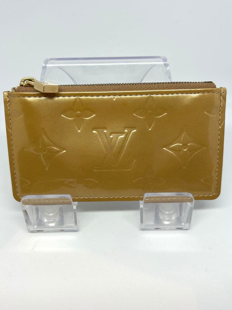 LOUIS VUITTON モノグラム　ヴェルニ ポシェット クレ※ケース無し