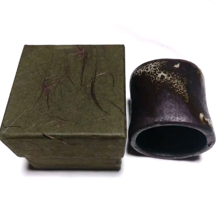 萩焼 茶碗 (建信造)