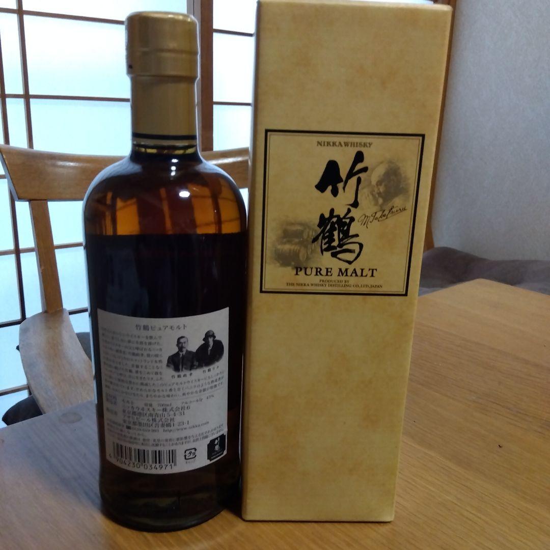 竹鶴黒ラベル　 Pure Malt 　箱入り 700ｍｌ入り　43%