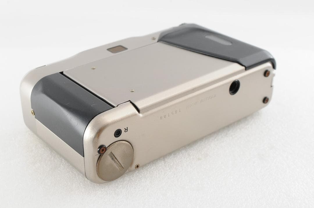 CONTAX T2 チタンシルバー コンパクトフィルムカメラ