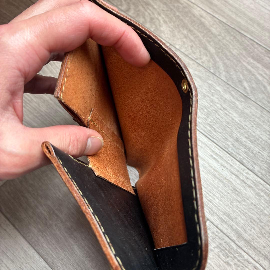 【茶芯ブラック】ミドルトラッカーウォレット　真鍮　お札を折らずに収納　タイプB