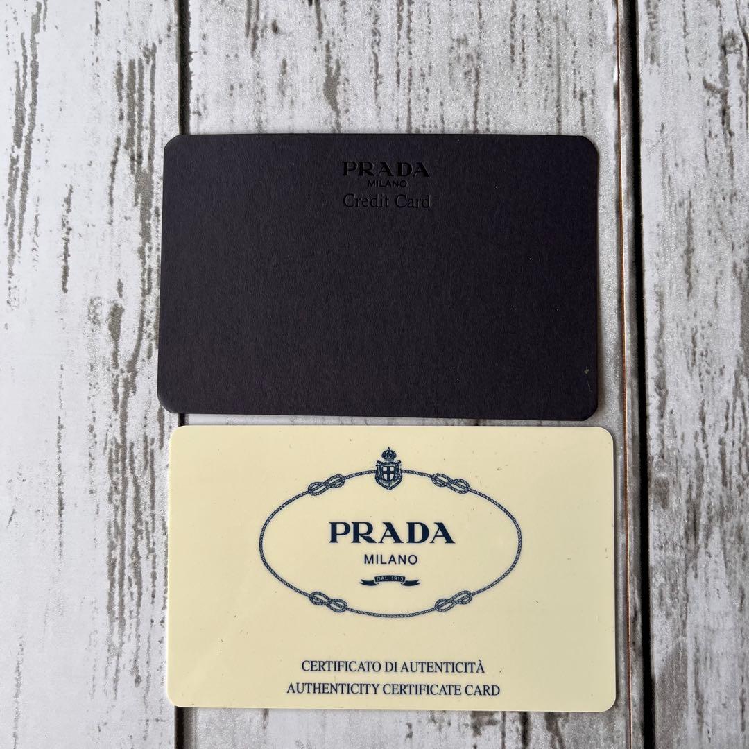 お値下げ1月3日迄☆新品未使用品☆PRADA ブラック 三つ折り財布 ナイロン