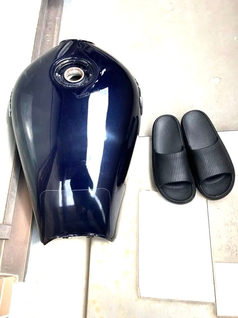 Kawasaki カワサキ　ゼファー750 純正　タンク 希少