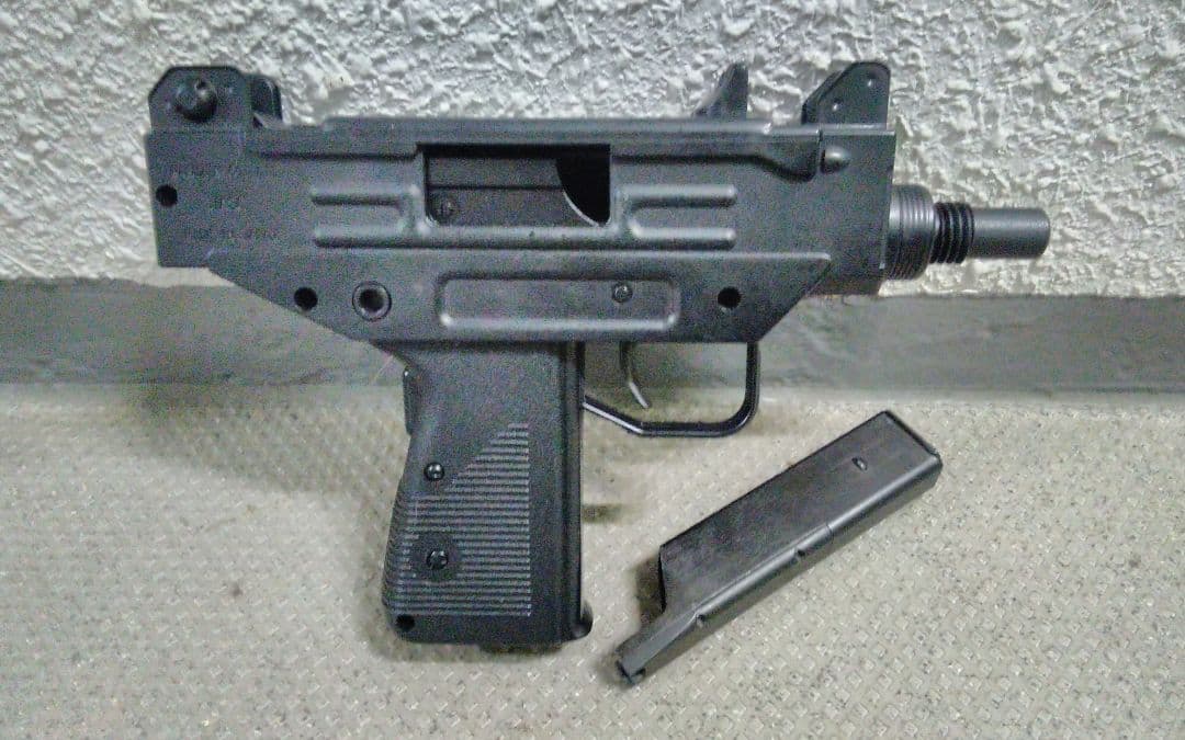 UZI PISTOL FULL AUTO BLOW BACK ベーシック