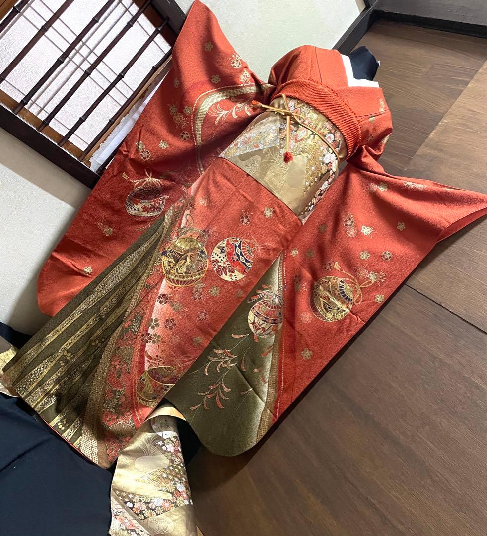 振袖フルセット6点サイズM〜Ｌ駒刺繍　草花毬文　暈し染め　金彩　正絹