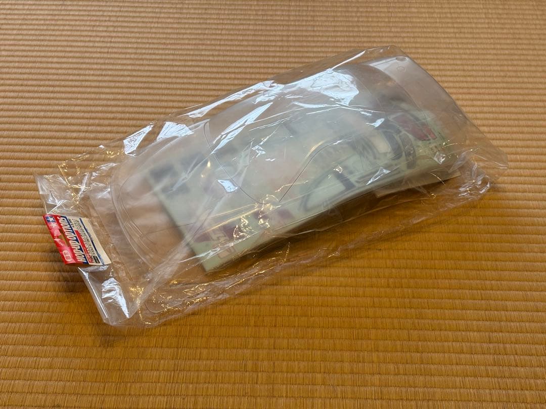 タミヤ　RC限定パーツ トムス・レビン　ボディパーツセット　品番84145