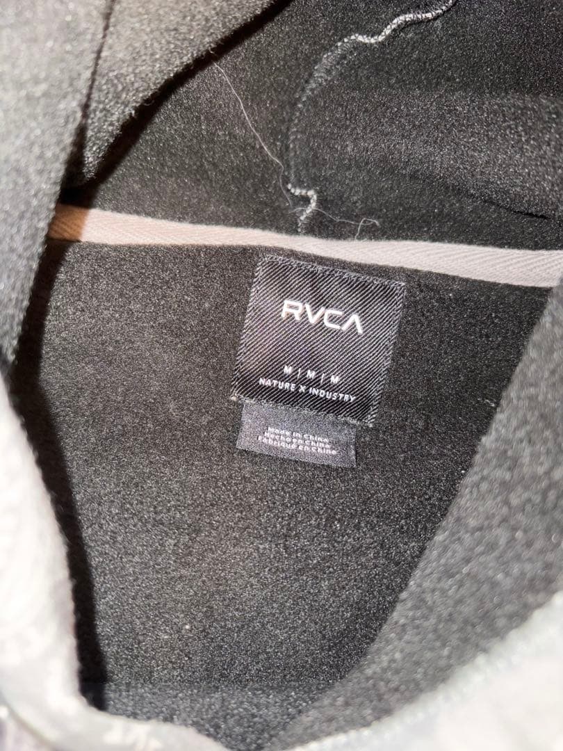 RVCA ペイズリー柄セットアップ