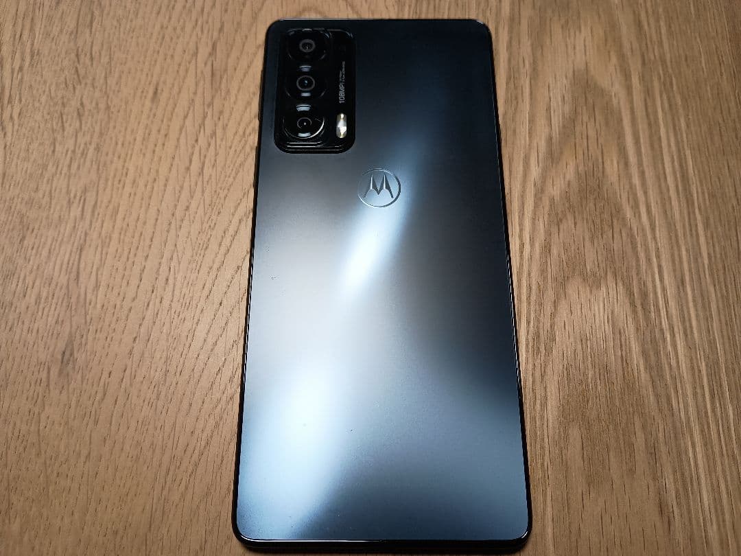 携帯電話本体 Motolora Edge 20