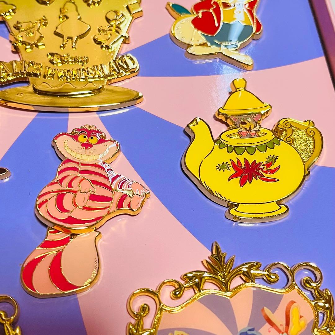 ディズニーストア　不思議の国のアリス　70周年　ピンバッジセット